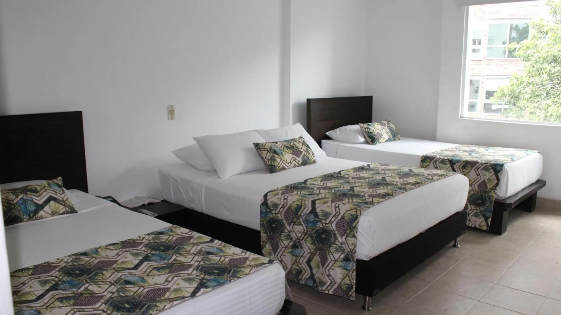 Hotel Mediterraneo 메딜린 3*,