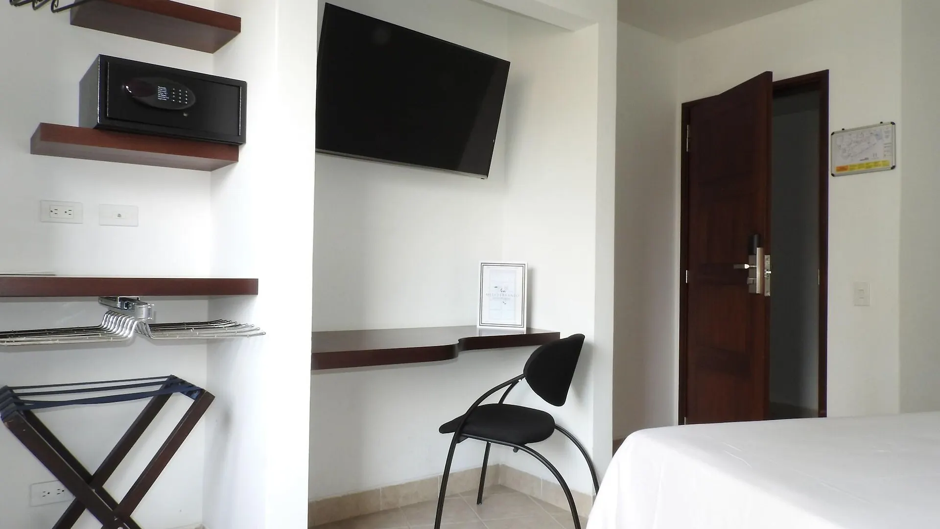 Hotel Mediterraneo 메딜린 3*,  콜롬비아