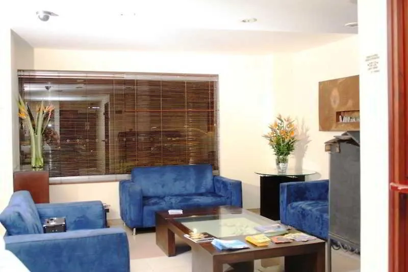 Hotel Mediterraneo 메딜린