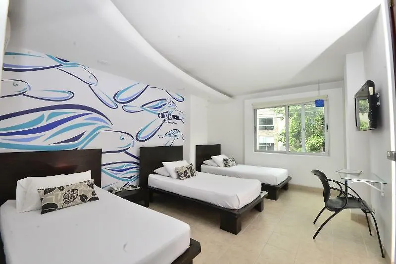 Hotel Mediterraneo 메딜린